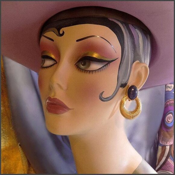 Elegant Lapis Lazuli Gold Hoop 1980s Vintage Earrings 15142 - Picture 3 of 6